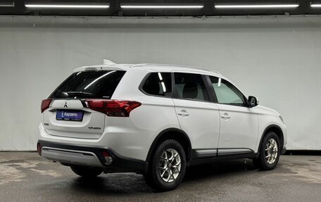 Mitsubishi Outlander III рестайлинг 3, 2019 год, 2 400 000 рублей, 4 фотография