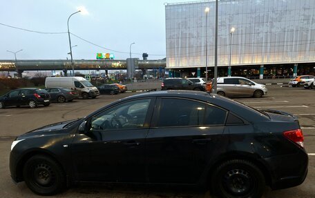 Chevrolet Cruze II, 2010 год, 377 777 рублей, 7 фотография