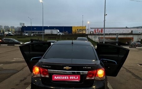 Chevrolet Cruze II, 2010 год, 377 777 рублей, 2 фотография