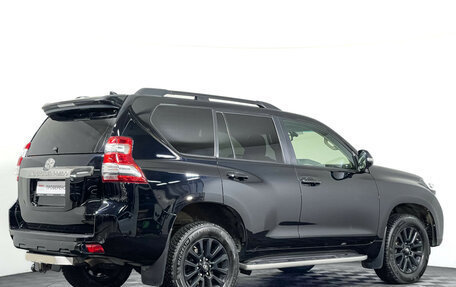 Toyota Land Cruiser Prado 150 рестайлинг 2, 2017 год, 4 797 000 рублей, 5 фотография