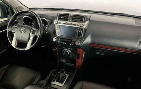 Toyota Land Cruiser Prado 150 рестайлинг 2, 2017 год, 4 797 000 рублей, 9 фотография