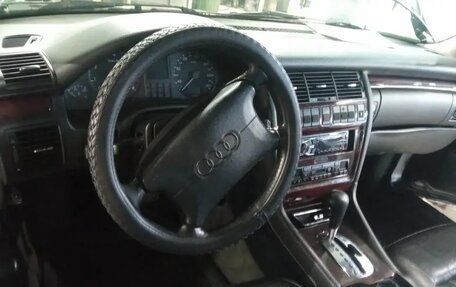 Audi A8, 1995 год, 390 000 рублей, 10 фотография