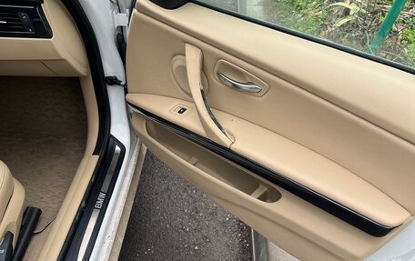 BMW 3 серия, 2009 год, 1 038 000 рублей, 4 фотография