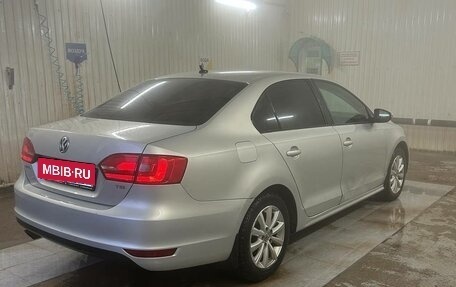 Volkswagen Jetta VI, 2011 год, 730 000 рублей, 6 фотография