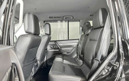 Mitsubishi Pajero IV, 2015 год, 2 688 000 рублей, 10 фотография