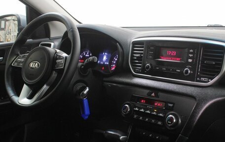 KIA Sportage IV рестайлинг, 2020 год, 2 560 000 рублей, 8 фотография