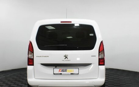 Peugeot Partner II рестайлинг 2, 2021 год, 2 080 000 рублей, 3 фотография
