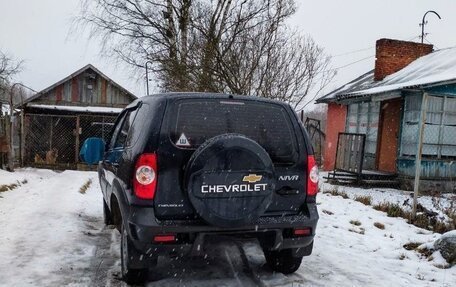 Chevrolet Niva I рестайлинг, 2011 год, 450 000 рублей, 3 фотография