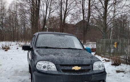 Chevrolet Niva I рестайлинг, 2011 год, 450 000 рублей, 2 фотография