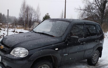 Chevrolet Niva I рестайлинг, 2011 год, 450 000 рублей, 4 фотография
