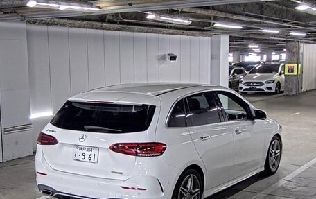 Mercedes-Benz B-Класс, 2022 год, 2 288 000 рублей, 2 фотография