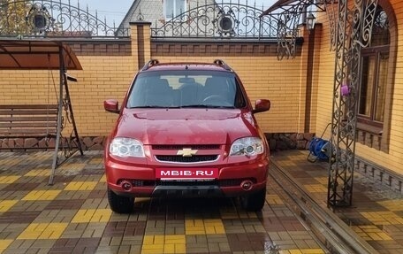 Chevrolet Niva I рестайлинг, 2014 год, 770 000 рублей, 3 фотография