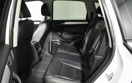 Volkswagen Touareg III, 2015 год, 2 390 000 рублей, 11 фотография