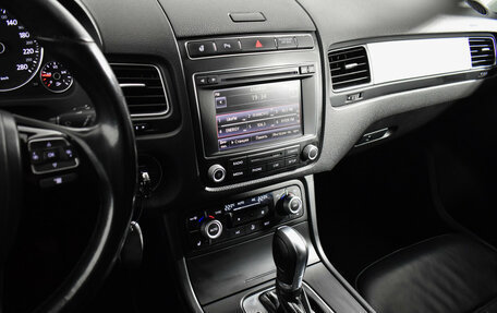 Volkswagen Touareg III, 2015 год, 2 390 000 рублей, 17 фотография