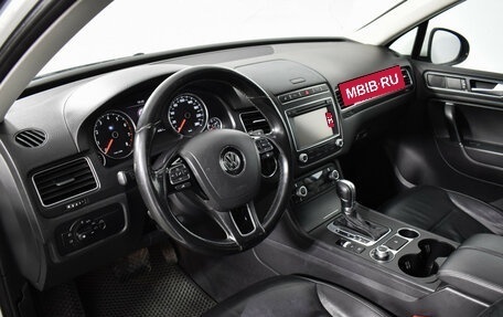 Volkswagen Touareg III, 2015 год, 2 390 000 рублей, 9 фотография