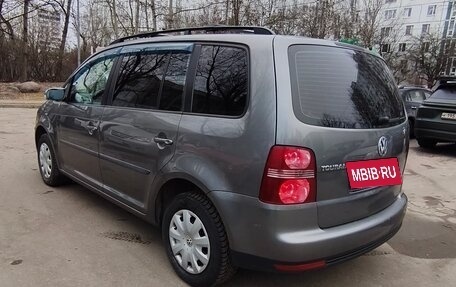 Volkswagen Touran III, 2007 год, 850 000 рублей, 6 фотография