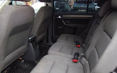 Volkswagen Touran III, 2007 год, 850 000 рублей, 9 фотография