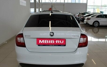 Skoda Rapid I, 2018 год, 1 050 000 рублей, 5 фотография