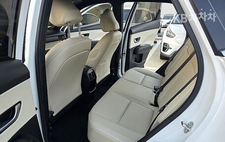 Hyundai Kona, 2024 год, 2 630 000 рублей, 8 фотография