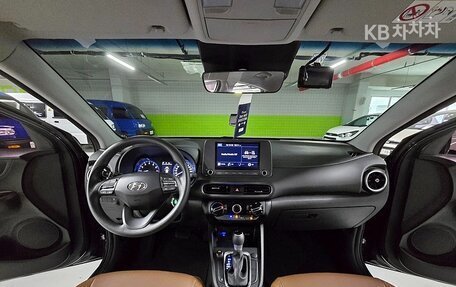 Hyundai Kona, 2023 год, 1 842 000 рублей, 5 фотография