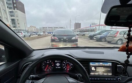 Hyundai Elantra VI рестайлинг, 2016 год, 1 600 000 рублей, 9 фотография