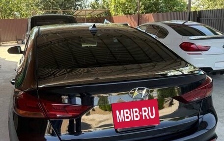 Hyundai Elantra VI рестайлинг, 2016 год, 1 600 000 рублей, 13 фотография