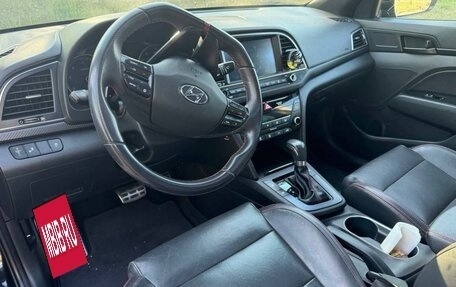 Hyundai Elantra VI рестайлинг, 2016 год, 1 600 000 рублей, 5 фотография