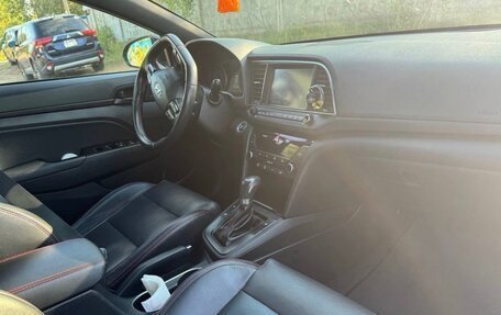 Hyundai Elantra VI рестайлинг, 2016 год, 1 600 000 рублей, 6 фотография