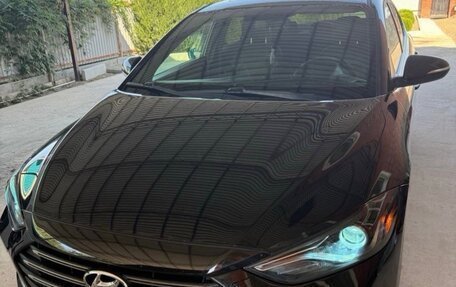 Hyundai Elantra VI рестайлинг, 2016 год, 1 600 000 рублей, 13 фотография