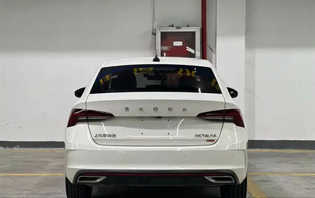 Skoda Octavia IV, 2022 год, 1 960 911 рублей, 6 фотография