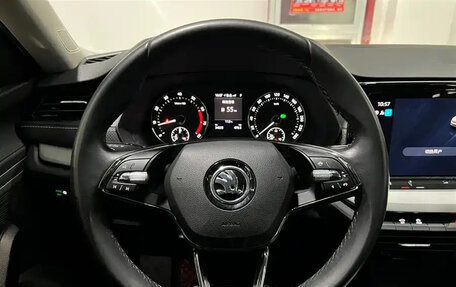 Skoda Octavia IV, 2022 год, 1 960 911 рублей, 13 фотография