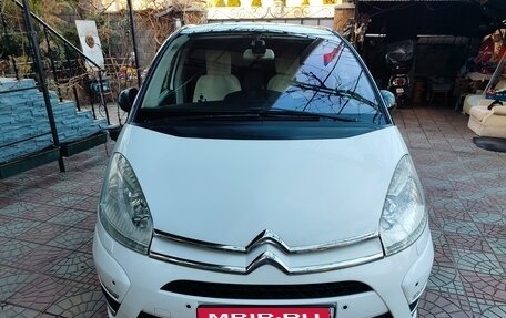 Citroen C4 Picasso II рестайлинг, 2012 год, 780 000 рублей, 1 фотография