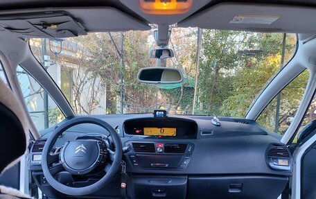 Citroen C4 Picasso II рестайлинг, 2012 год, 780 000 рублей, 19 фотография