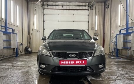 KIA cee'd I рестайлинг, 2010 год, 800 000 рублей, 15 фотография