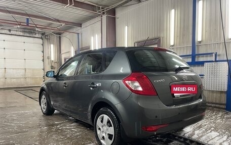 KIA cee'd I рестайлинг, 2010 год, 800 000 рублей, 12 фотография