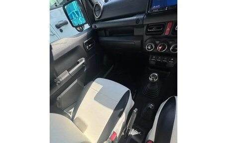 Suzuki Jimny, 2022 год, 800 000 рублей, 23 фотография