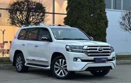 Toyota Land Cruiser 200, 2017 год, 6 700 000 рублей, 3 фотография