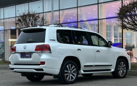 Toyota Land Cruiser 200, 2017 год, 6 700 000 рублей, 2 фотография