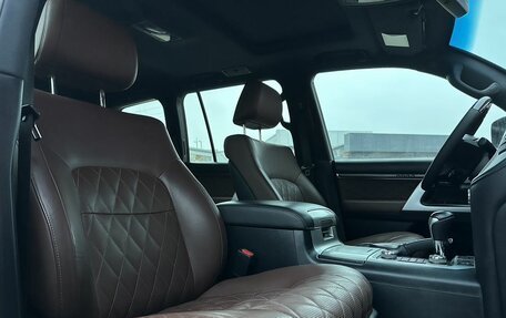 Toyota Land Cruiser 200, 2017 год, 6 700 000 рублей, 17 фотография