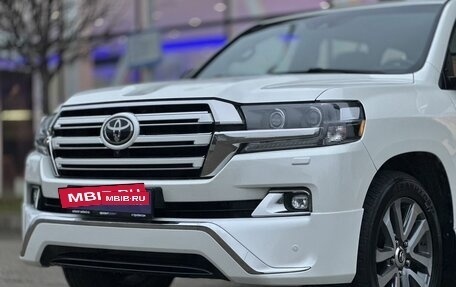 Toyota Land Cruiser 200, 2017 год, 6 700 000 рублей, 7 фотография