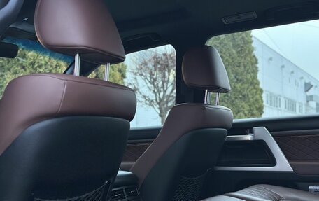 Toyota Land Cruiser 200, 2017 год, 6 700 000 рублей, 20 фотография