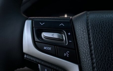 Toyota Land Cruiser 200, 2017 год, 6 700 000 рублей, 29 фотография