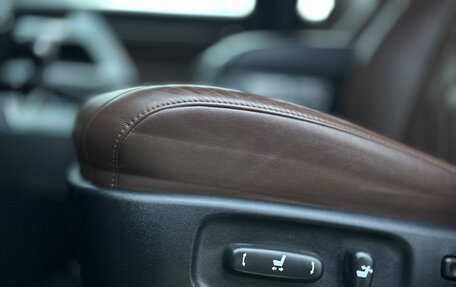 Toyota Land Cruiser 200, 2017 год, 6 700 000 рублей, 21 фотография