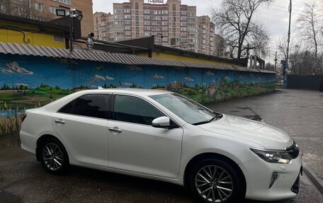 Toyota Camry, 2017 год, 2 300 000 рублей, 3 фотография