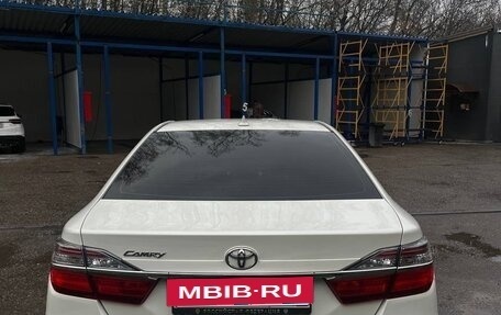 Toyota Camry, 2017 год, 2 300 000 рублей, 2 фотография