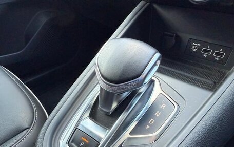 Renault Captur II, 2023 год, 1 820 000 рублей, 12 фотография