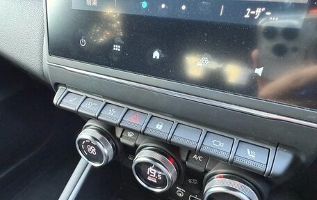 Renault Captur II, 2023 год, 1 820 000 рублей, 10 фотография