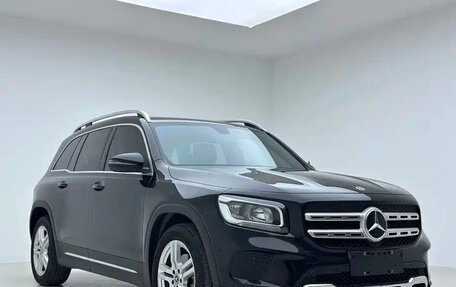 Mercedes-Benz GLB, 2022 год, 2 576 911 рублей, 3 фотография