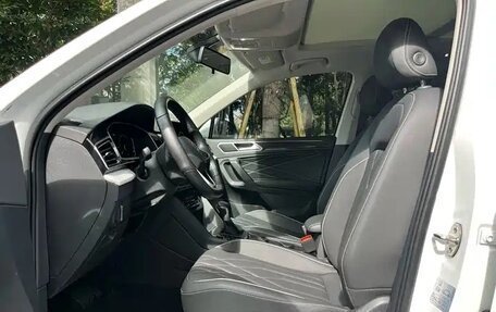 Volkswagen Tiguan II, 2022 год, 2 300 334 рублей, 6 фотография