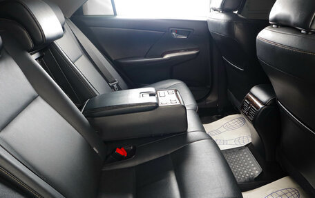 Toyota Camry, 2017 год, 2 659 000 рублей, 10 фотография